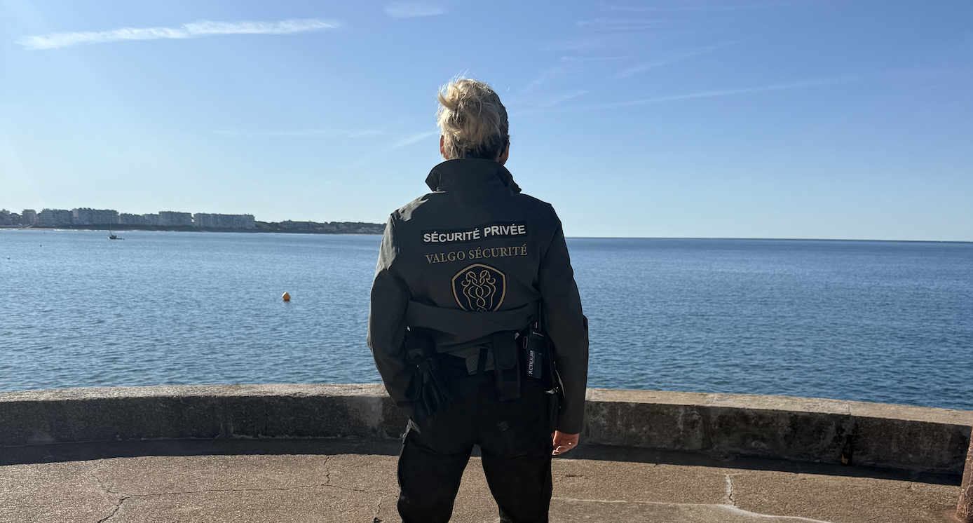 Agent Valgo Sécurité en mission sur le littoral de Loire-Atlantique